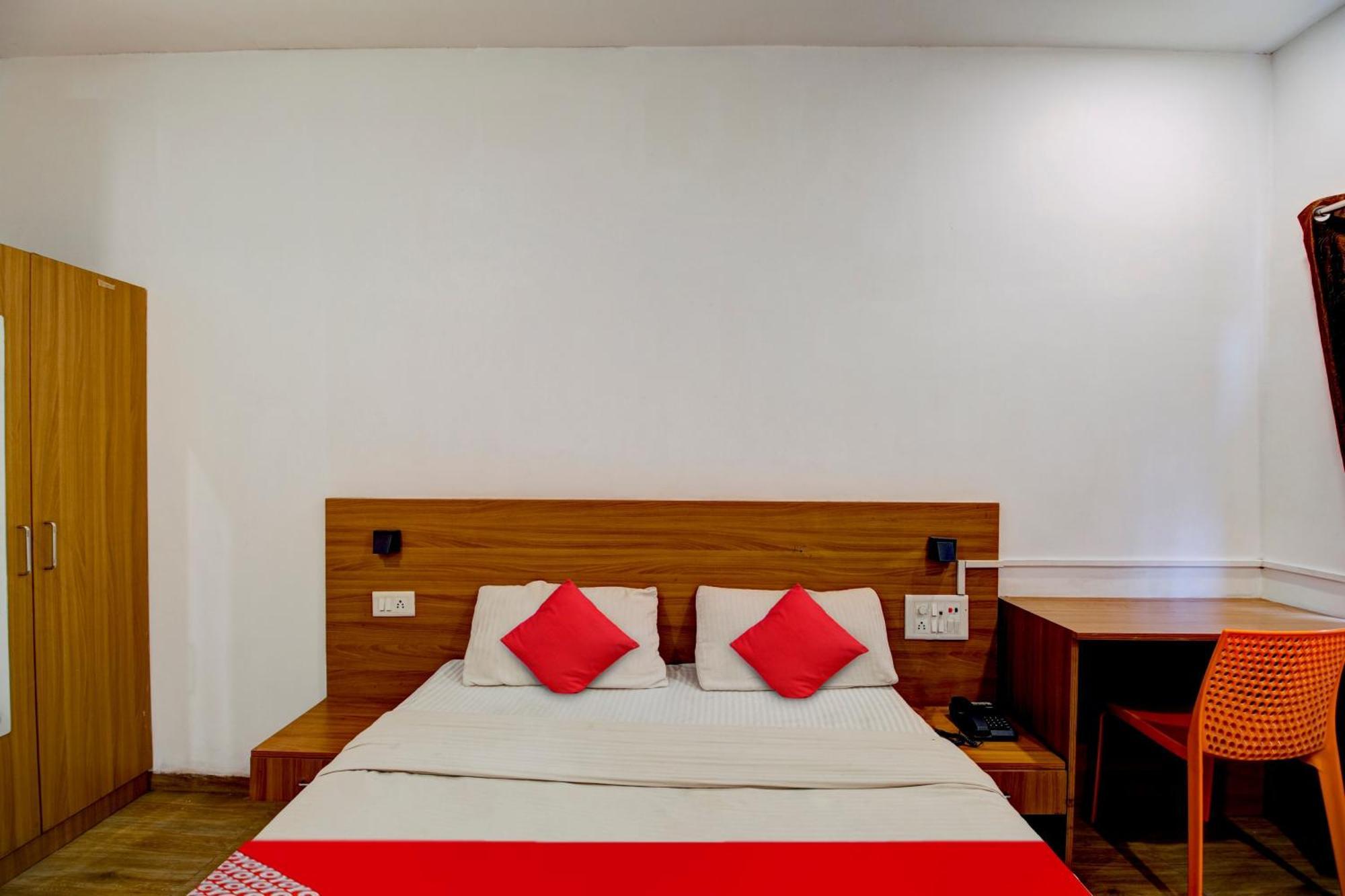 Hotel O Hill View Residency Near Aca Stadium 구와하티 외부 사진
